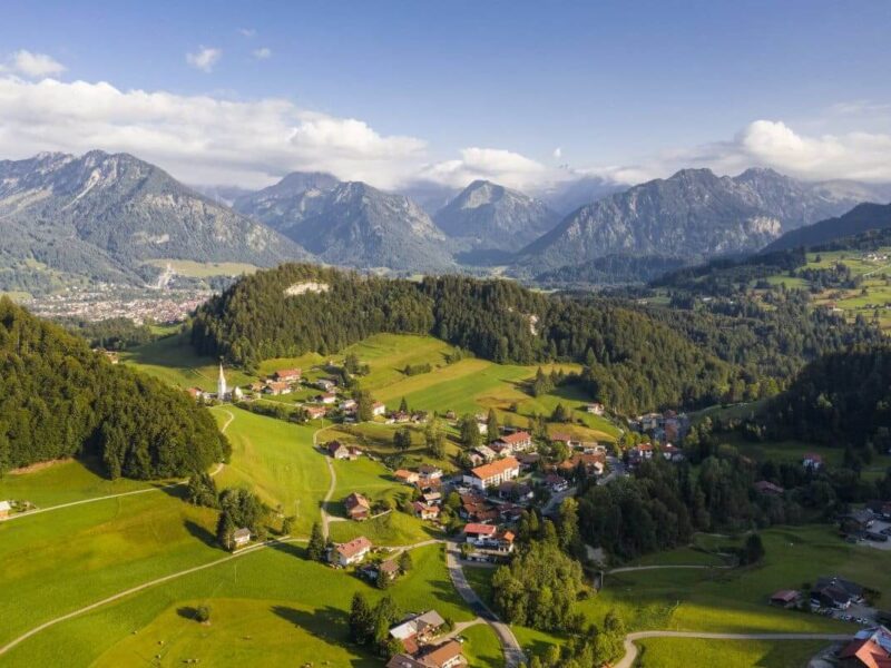 Panoramablick auf den Oberstdorfer Bergkamm